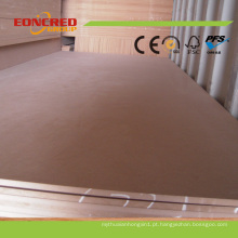 MDF grosso de 25mm para o painel de parede